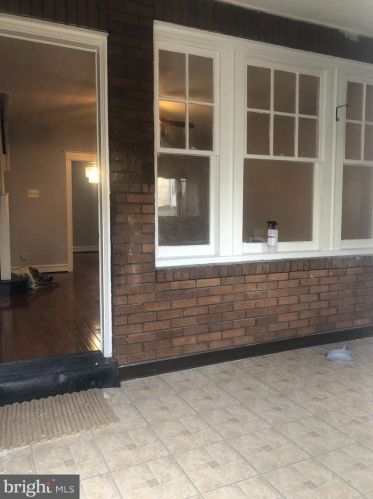 7111 Marsden St, Philadelphia, PA 19135-1222