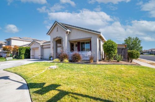 5204 Mclean Dr, Elk Grove, CA 95757-4326