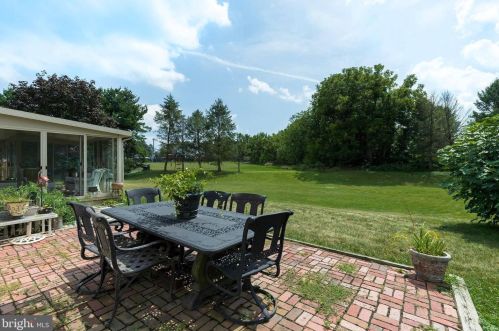 2616 Standardbred Dr, Lancaster PA  17603-4161 exterior