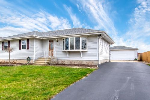 3320 Thomas Hickey Dr, Joliet, IL 60431-1651