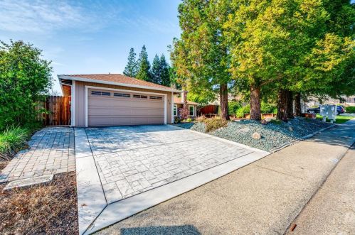 613 Flower Dr, Folsom, CA 95630-4816