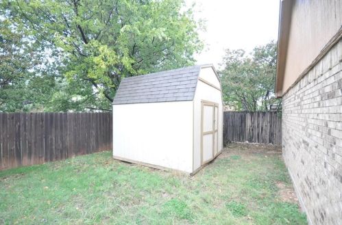 6416 Brookhaven Trl, Fort Worth TX  76133-4407 exterior