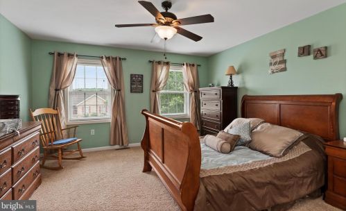 22 Meade Dr, Carlisle PA 17013-8141 exterior