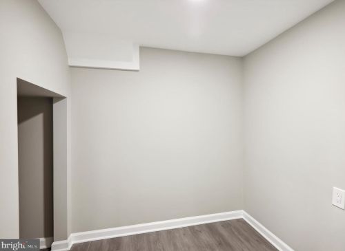 1221 Pinecrest Cir, Silver Spring MD 20910-1626 exterior