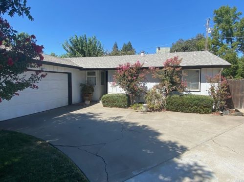 2617 7th Ave, Merced, CA 95340-3033