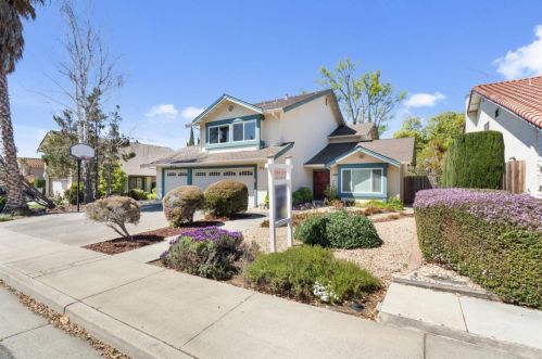 2967 Densmore Dr, San Jose, CA 95148-2735