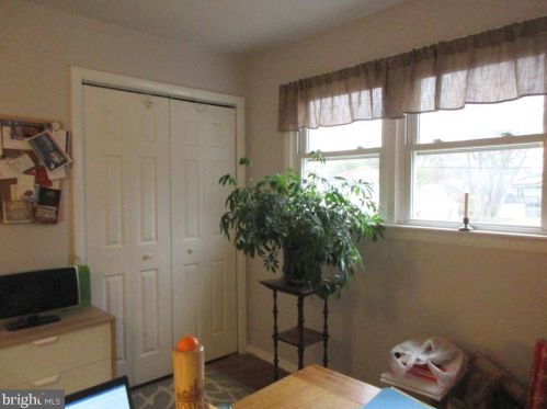 25 Lumar Rd, Trenton NJ 08648-3139 exterior