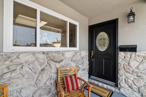 1570 Claremont Dr, San Bruno, CA 94066-2708