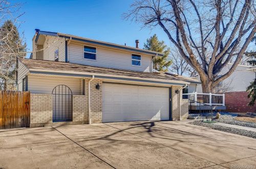 4120 Roslyn St, Denver, CO 80237-2115