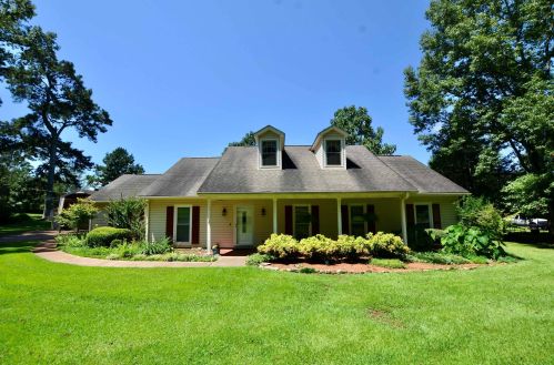 121 Lincoln Ln, Lagrange, GA 30240-8709