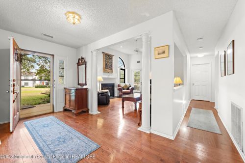 95 Old Orch Ln, Tinton Falls NJ 07712-2569 exterior