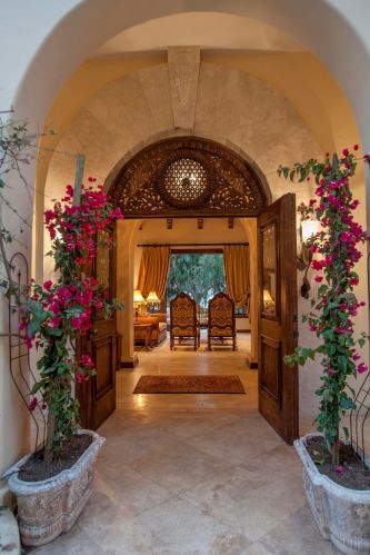 2347 Valley Rd, Santa Barbara, CA 93108-1516