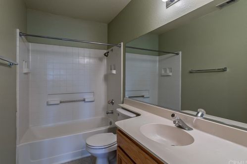 20520 Bloomfield Rd, Riverside CA  92508-2916 exterior