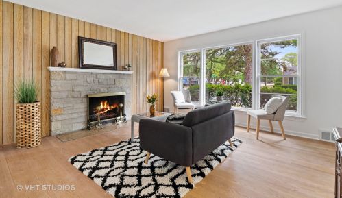 1015 Wolf Rd, Des Plaines, IL 60016-1181