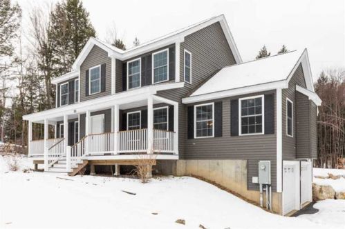 85 Hartford Brook Rd, Deerfield, NH 03037-1632