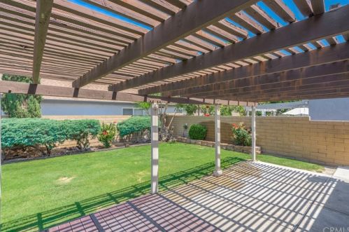 6219 Woodsboro Ave, Anaheim CA  92807-2346 exterior