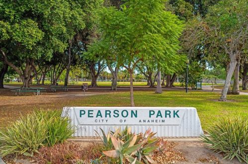 227 Helena St, Anaheim CA  92805-2939 exterior