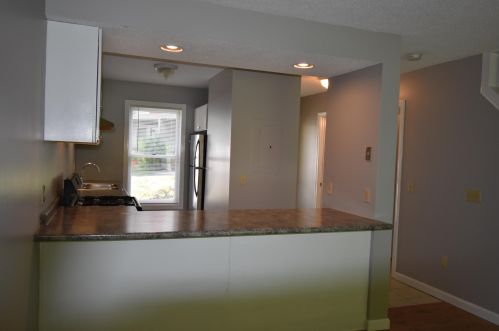 10 Merrill Pl, Enfield, NH 03748-4122