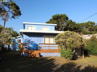 4599 Heceta St, Florence, OR 97439-9152