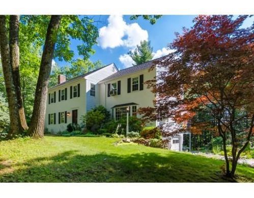 26 Blueberry Hill Rd, Amherst, NH 03031-2509