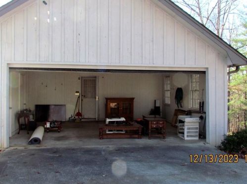 110 Lake Cir, Dahlonega, GA 30533-6101