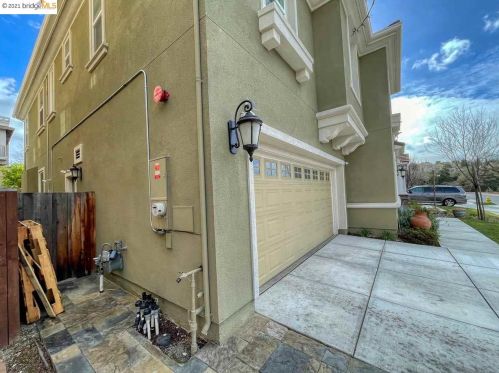 2764 Valley Oak Ct, San Jose, CA 95135-2248