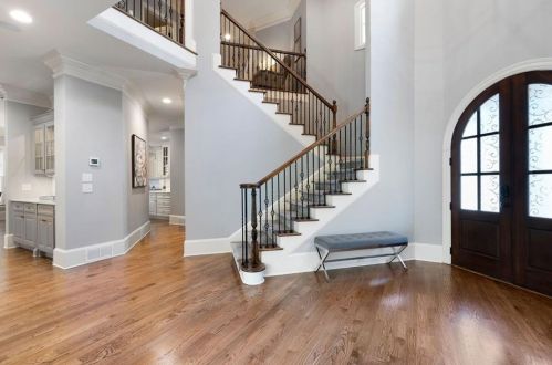555 Glenmanor Ct, Atlanta GA  30328-4270 exterior