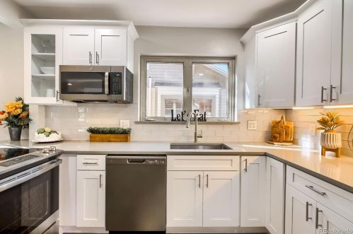 3221 Grant St, Englewood CO 80113-6829 exterior