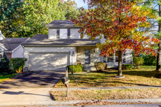 660 Indian Summer Dr, Columbus, OH 43214-1864