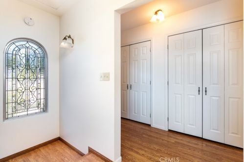 1547 El Miradero Ave, Glendale CA  91201-1203 exterior