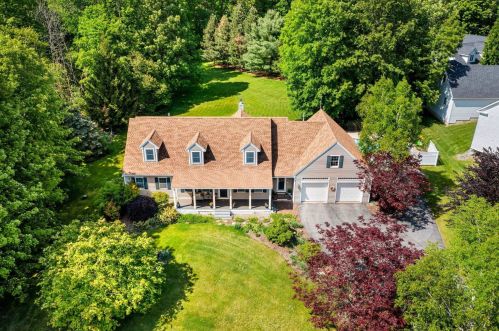 36 Hodgdon Farm Ln, Portsmouth, NH 03801-2751