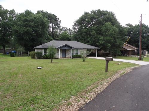 211 Pine Ave, Stephen Creek, TX 77331-8063