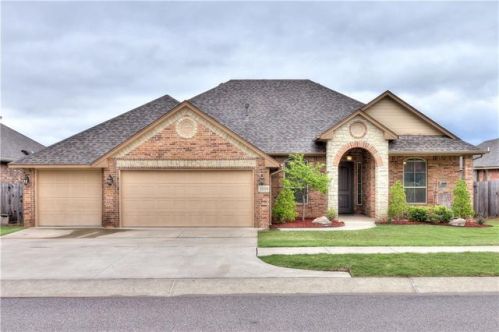 3019 Tara Ln, Norman, OK 73069-8303