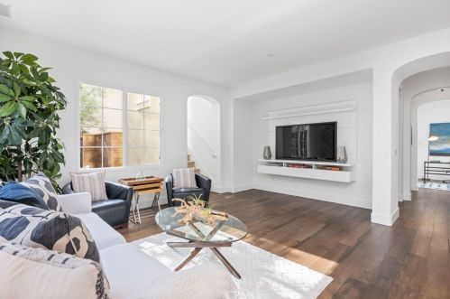 42 Arborside, Irvine CA  92603-0111 exterior