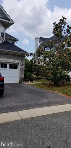 13880 Greendale Dr, Woodbridge, VA 22191-1482