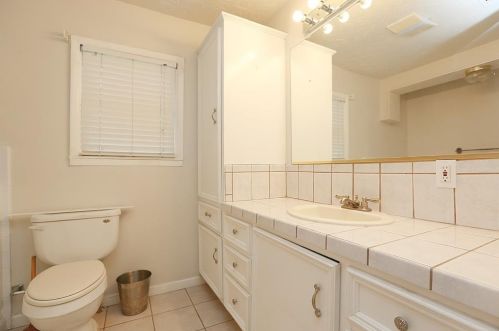 2113 Dillard St, Fort Worth TX  76105-4522 exterior