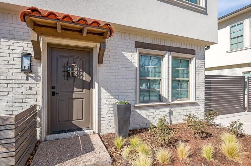 3455 Bremen St, Dallas, TX 75206