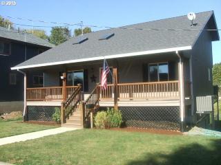 326 C St, Vernonia OR  97064-1321 exterior