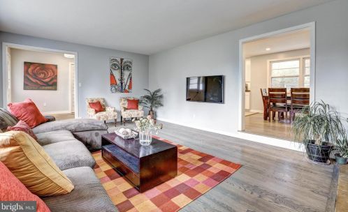 15009 Snowden Dr, Silver Spring MD 20905-5663 exterior