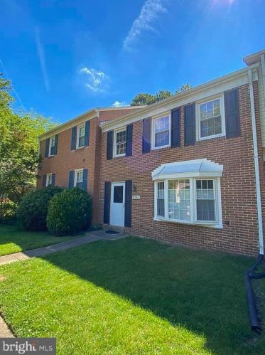 8361 Luce Ct, Springfield VA  22153-3319 exterior