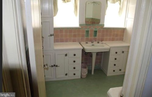 1536 Longshore Ave, Philadelphia PA 19149-1741 exterior