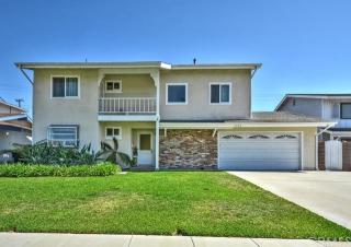 5932 Karen Ave, Cypress, CA 90630-3313