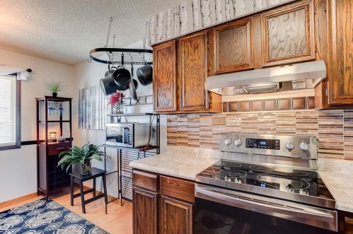 12146 Eagle St, Minneapolis MN  55448-1922 exterior