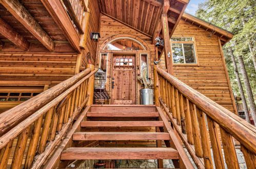 14175 Pathway Ave, Truckee CA  96161-6228 exterior