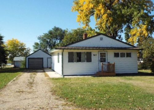 507 2nd St, Aylmer, ND 58710-4009