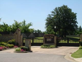 10612 Nandina Ct, Jenks, OK 74037-2649