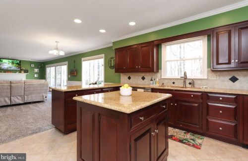 705 Chickamauga Dr, Davidsonville, MD 21035-1959