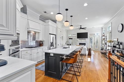 2479 Gatebury Cir, Atlanta GA  30341-2635 exterior