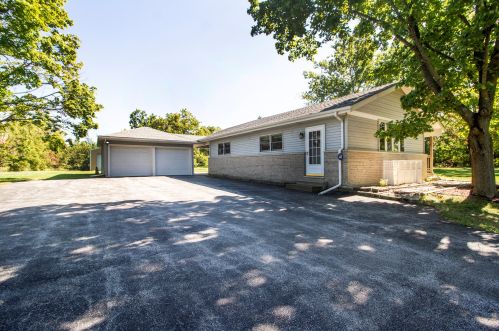 23765 Loomis St, Crete, IL 60417-9331