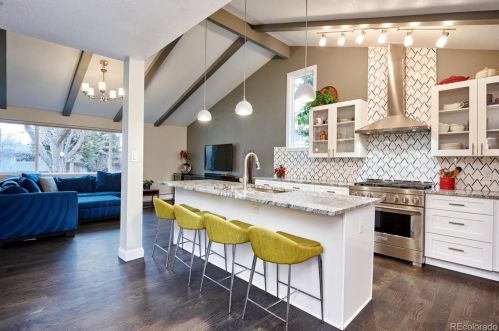 5564 Mansfield Ave, Denver CO  80237-1064 exterior